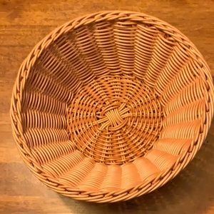 10 inch diameter basket